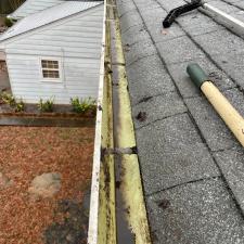 Dee Rd. Gutter Cleaning in Memphis, TN 9