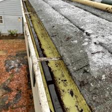 Dee Rd. Gutter Cleaning in Memphis, TN 11