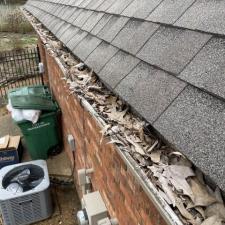 Gutter-Cleaning-in-Germantown-TN-1 1